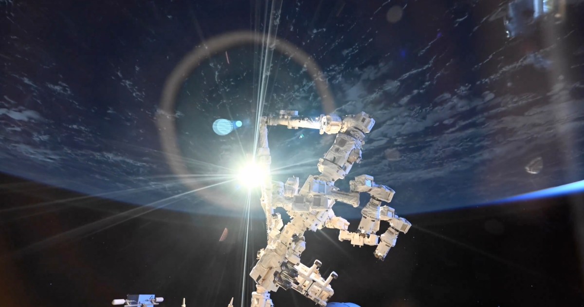 Start your week with this awesome 'space ballet'