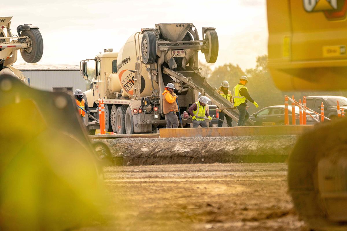 Private Sector Adds Jobs For The First Time In Three Months