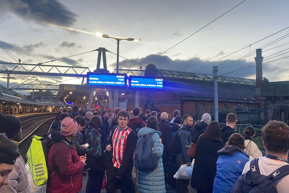 There is major disruption to Northern Commuter and Enterprise services this evening.