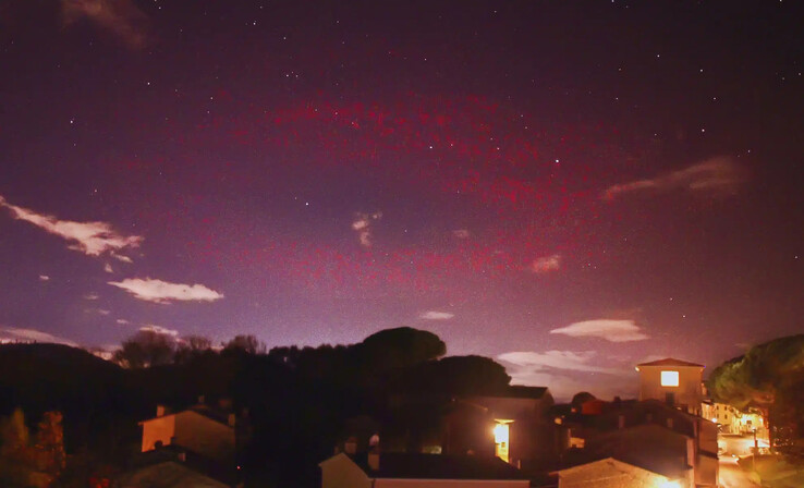 Image showing the red halo captured by Valter Binotto on November 17. (Image source: Valter Binotto)