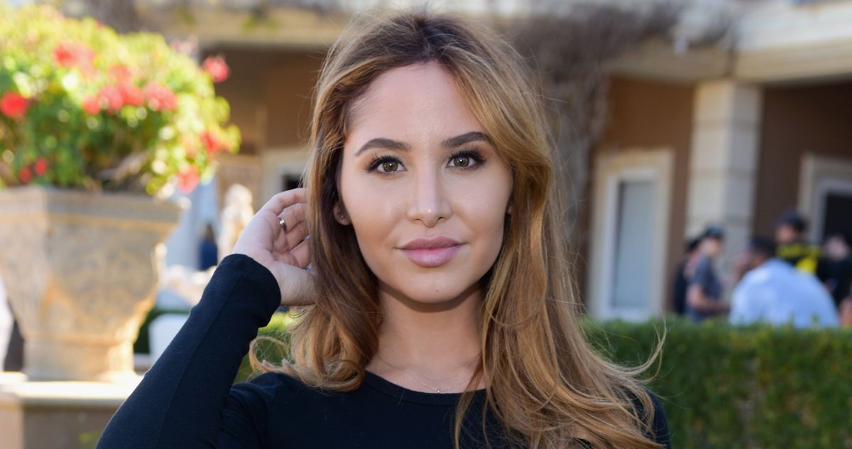 YouTuber Catherine Paiz Is Pregnant