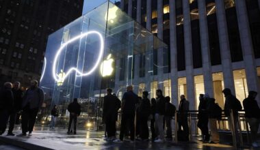 Why Apple Stock Might Be Spared If an AI Bubble Bursts