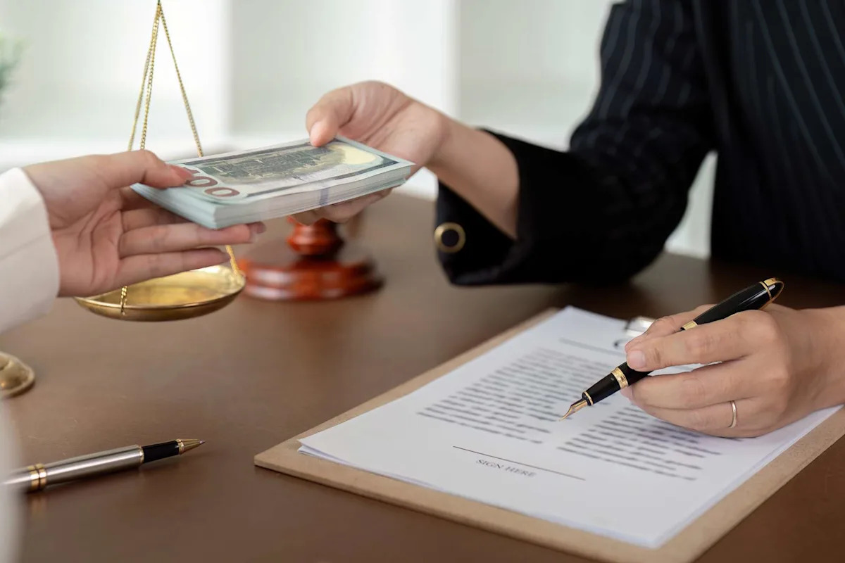 Neighbor Inherits Elderly Woman’s Estate After Family Fails to Visit for 13 Years, but They Claim She Was 'Manipulated'