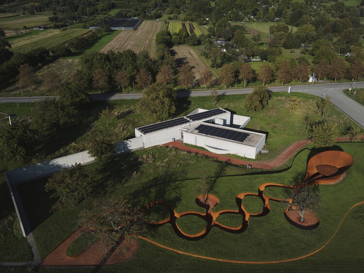 Doshi Retreat Vitra Campus / Balkrishna Doshi + Khushnu Panthaki Hoof & Sonke Hoof - Exterior Photography, Garden