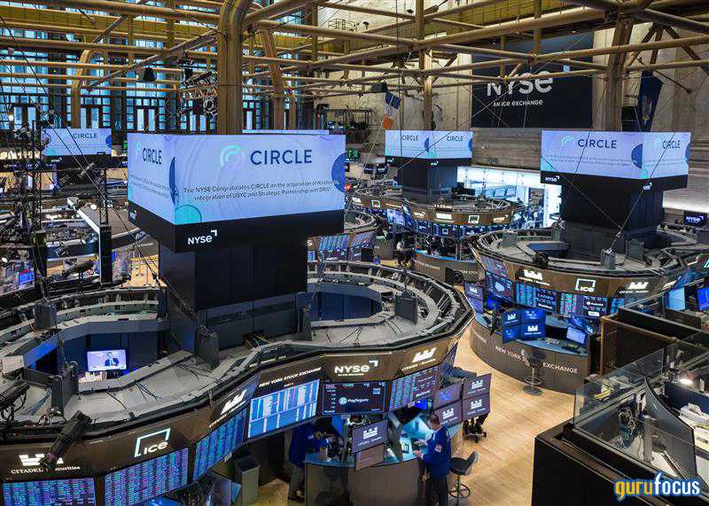 Chip Stocks Jump as AMD Forecasts Massive AI-Driven Revenue Boost