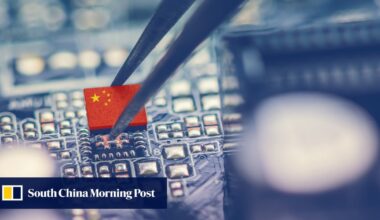 China warns against abandoning traditional sectors in economic transition