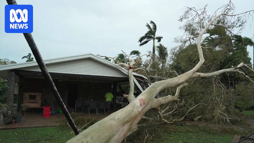 Severe Tropical Cyclone Fina moves towards WA as Darwin surveys the damage
