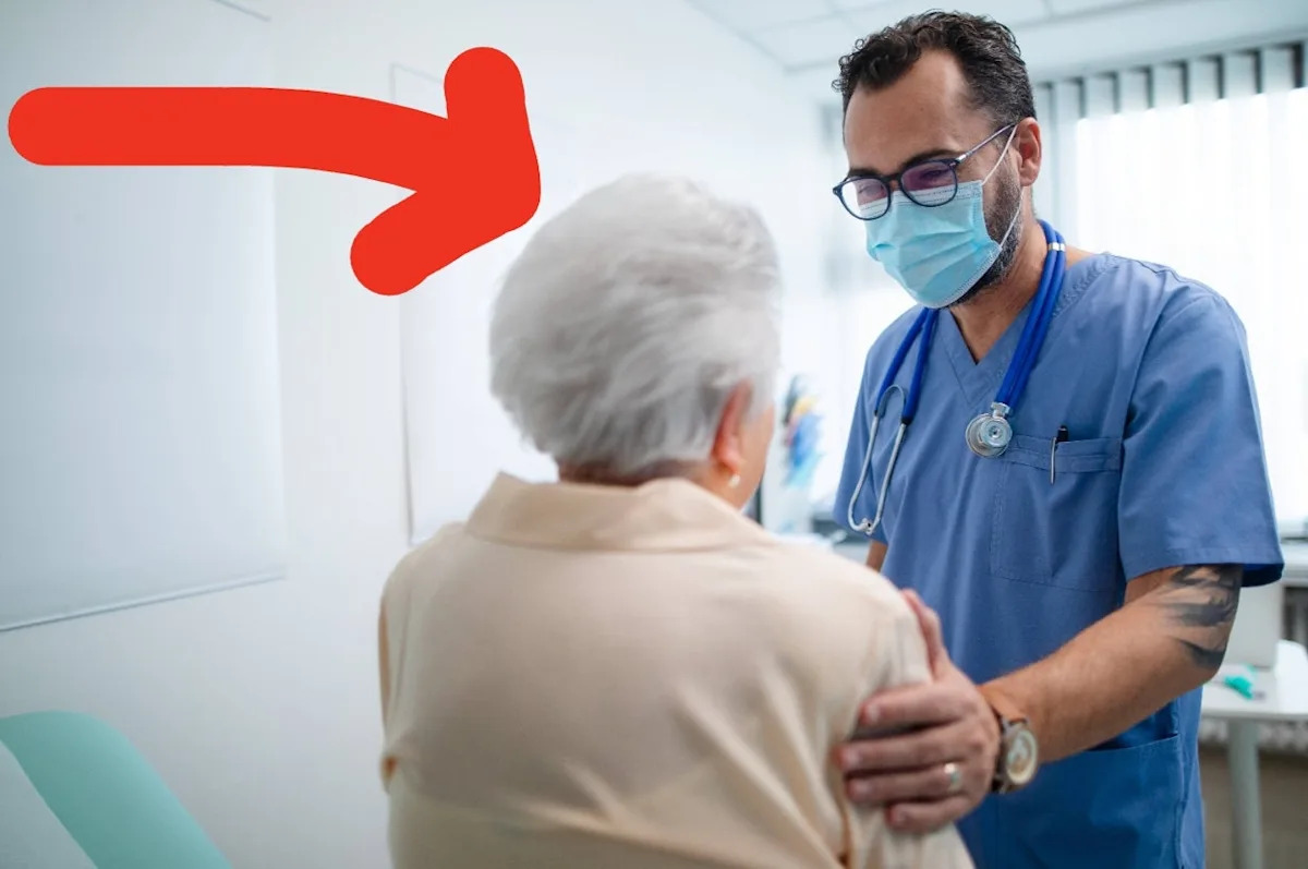 Doctors Are Revealing 1 Of The Most Commonly Missed Warning Signs Of Dementia, And It Can Happen Early