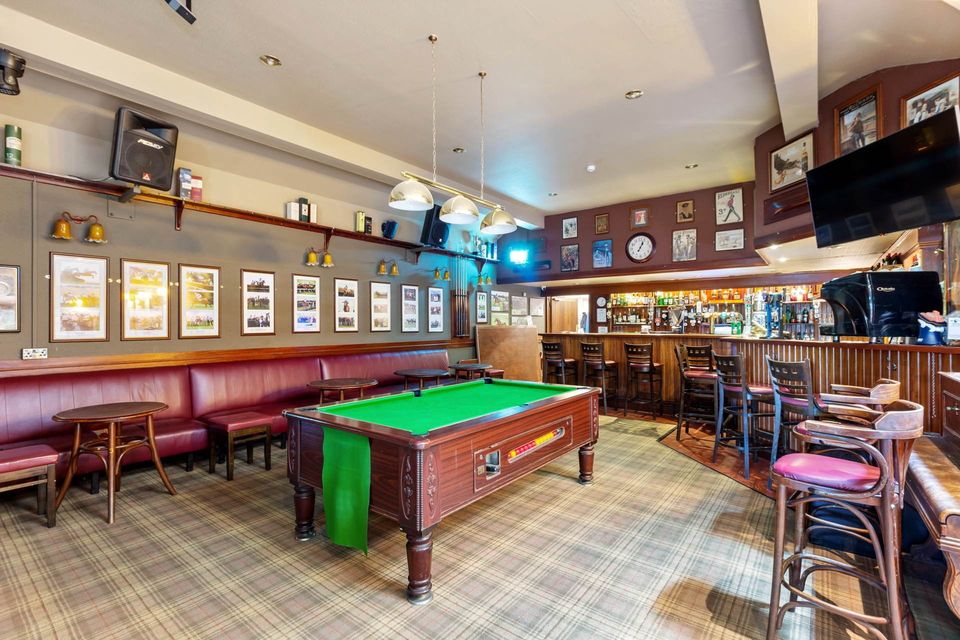 The billards room is always lively.