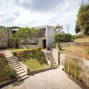 Baan Chan / Junsekino Architect And Design 2. Image © Spaceshift Studio Elemental Shores in the Asia-Pacific: Concrete Recasts the Beach House - Image 2 of 37