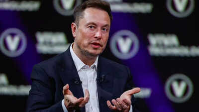 Elon Musk's new 'AI warning' on Joe Rogan show: ‘There will be a lot of trauma and..’