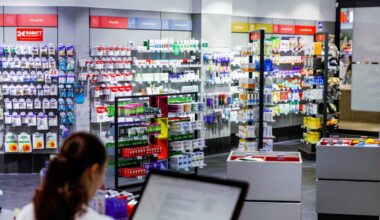 Gov. Hobbs launches prescription drug discount cards