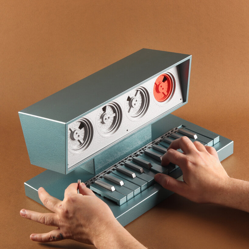 guitar ferrofluid biodata synthesizer