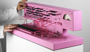 love hultén’s book shows guitar with ferrofluid & biodata synthesizer