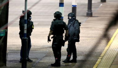 Nine people suffer life-threatening injuries in stabbing attack on train in England - The Journal