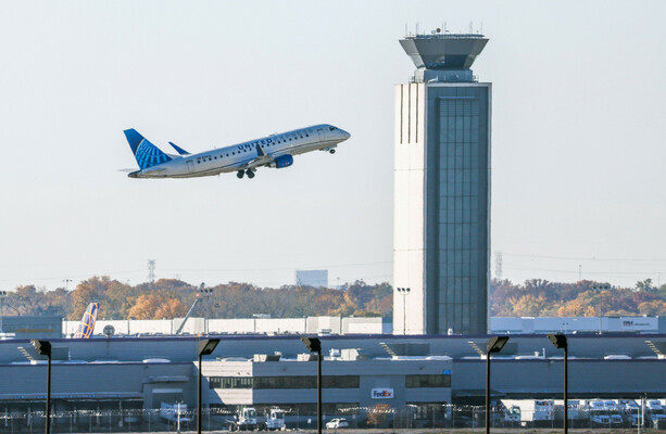 Hundreds of US flights cancelled amid government shutdown (but Irish flights won't be affected) - The Journal