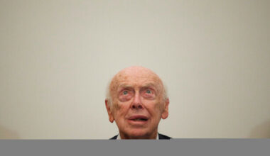 James Watson, co-discoverer of double-helix shape of DNA, dies aged 97 - The Journal