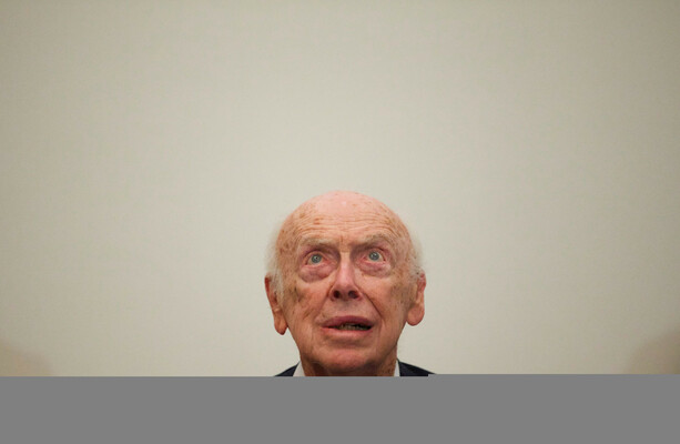 James Watson, co-discoverer of double-helix shape of DNA, dies aged 97 - The Journal