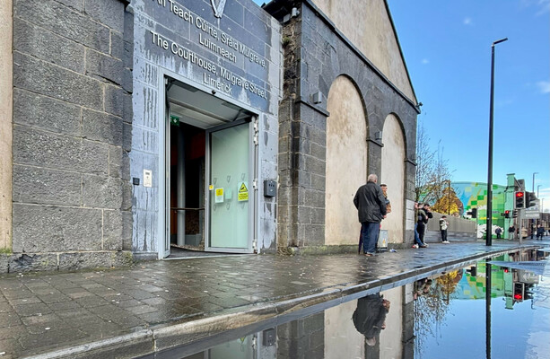 State alleges four serving gardaí and one retired senior officer 'terminated' road tickets - The Journal