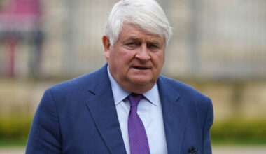 Denis O'Brien wants you all back in the office - do you agree with him? - The Journal