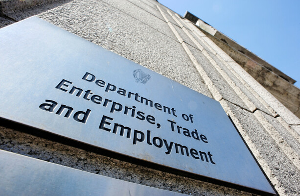 Concerns raised on cooling labour market as unemployment rises to highest rate in four years - The Journal