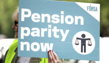 Pension talks for caretakers and secretaries have broken down, trade union says
