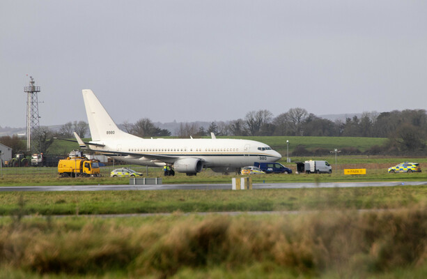 Three arrested after van enters unauthorised area of Shannon Airport - The Journal