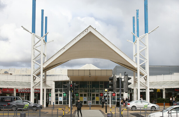 'Disgraceful': Blockade planned over proposed parking charges at Blanchardstown Centre - The Journal