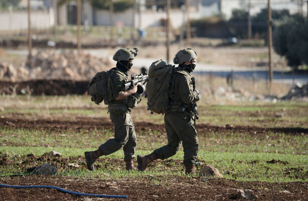 Israeli forces shoot dead two unarmed Palestinian men who had surrendered to them - The Journal