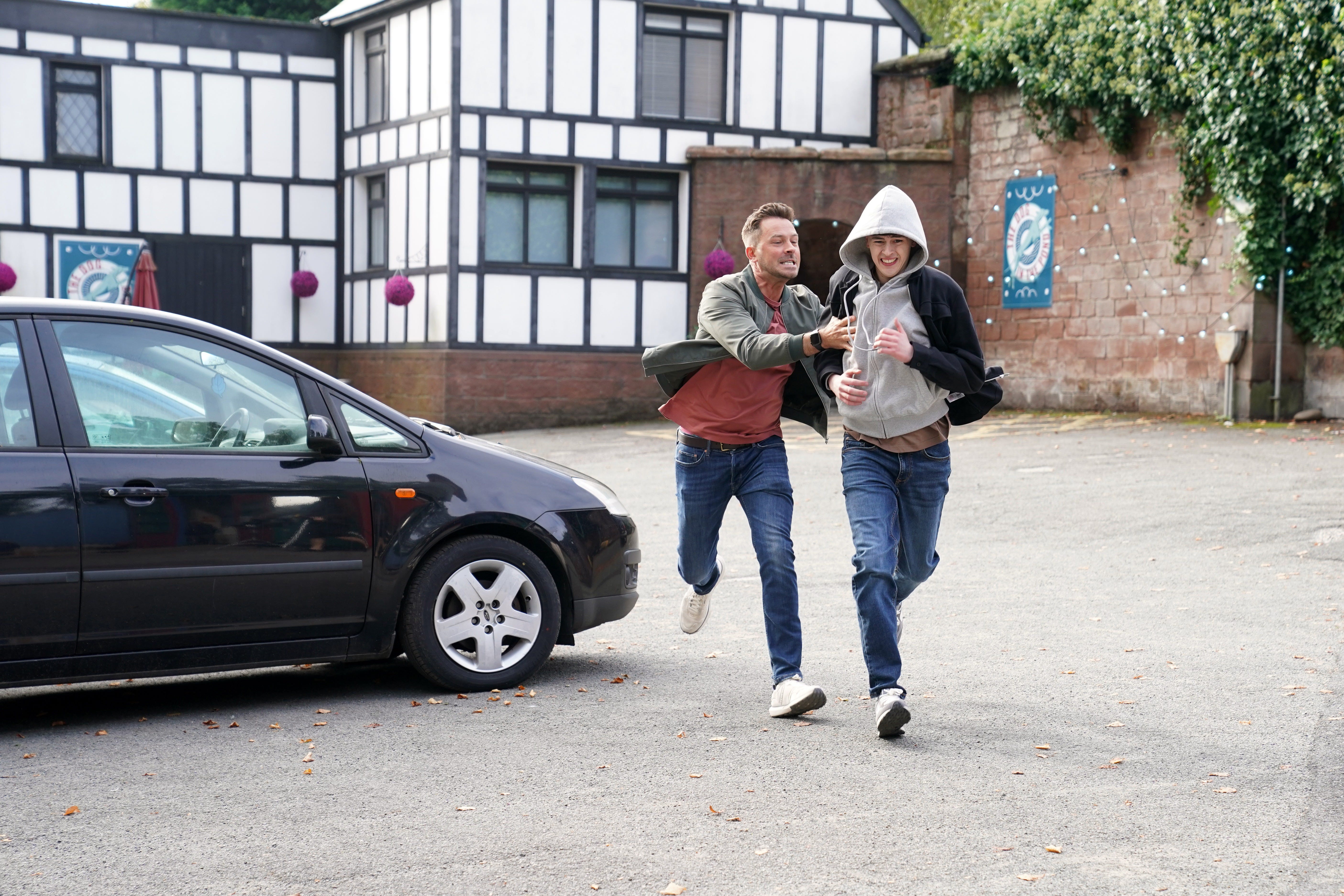 darren osborne and ant hutchinson in hollyoaks