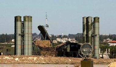 Can S-400 detect and intercept satellites in space?