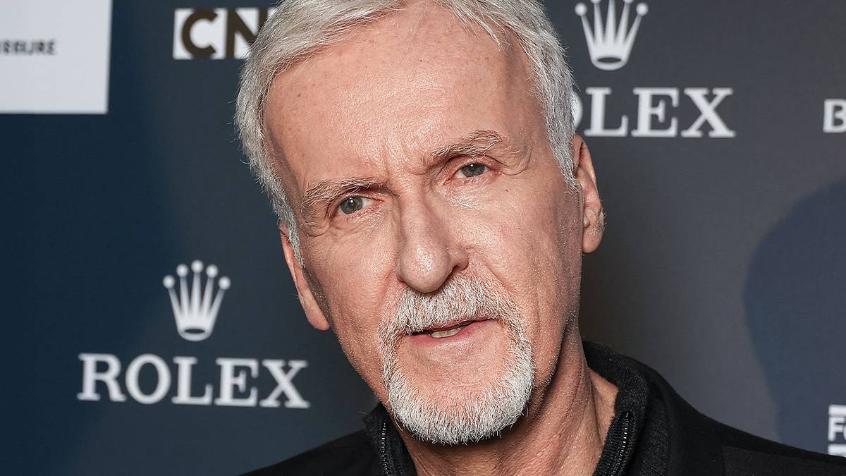 32 Years Later, James Cameron Drops Shock 'Jurassic Park' Bombshell: “'Aliens' With Dinosaurs”