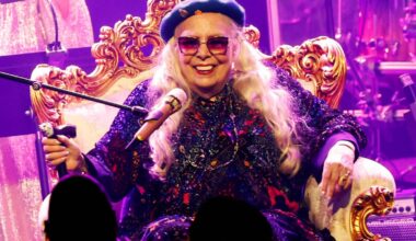 Joni Mitchell to Receive Lifetime Achievement Award