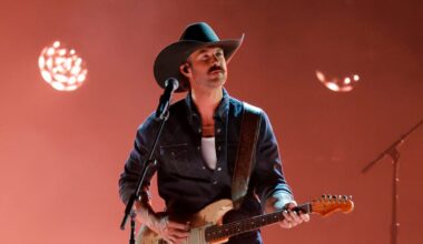 Did Riley Green Bring a Date to the CMA Awards?