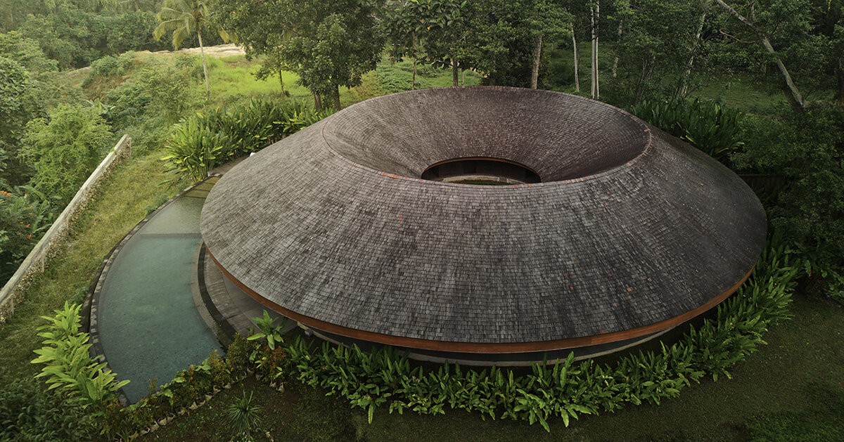ring-shaped villa by alexis dornier wraps around courtyard in bali