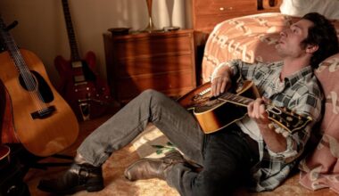 Springsteen Deliver Me From Nowhere stars Jeremy Allen White