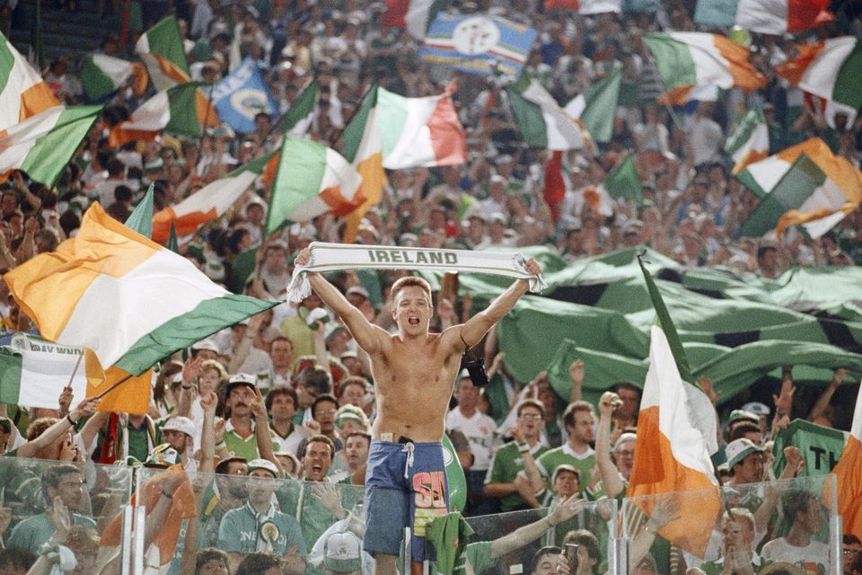 Fans roar on Ireland during their quarter-final against the hosts in Italia '90. Photo: Getty