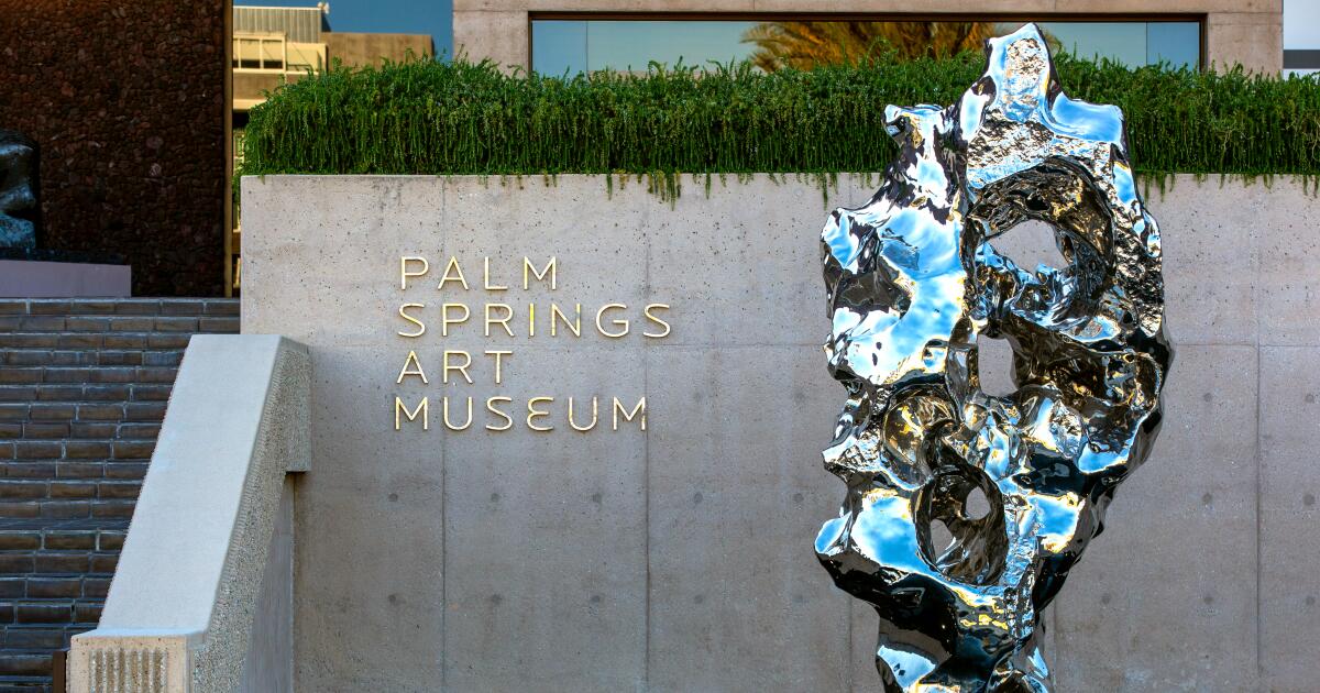 Palm Springs Art Museum trustees exit over new director