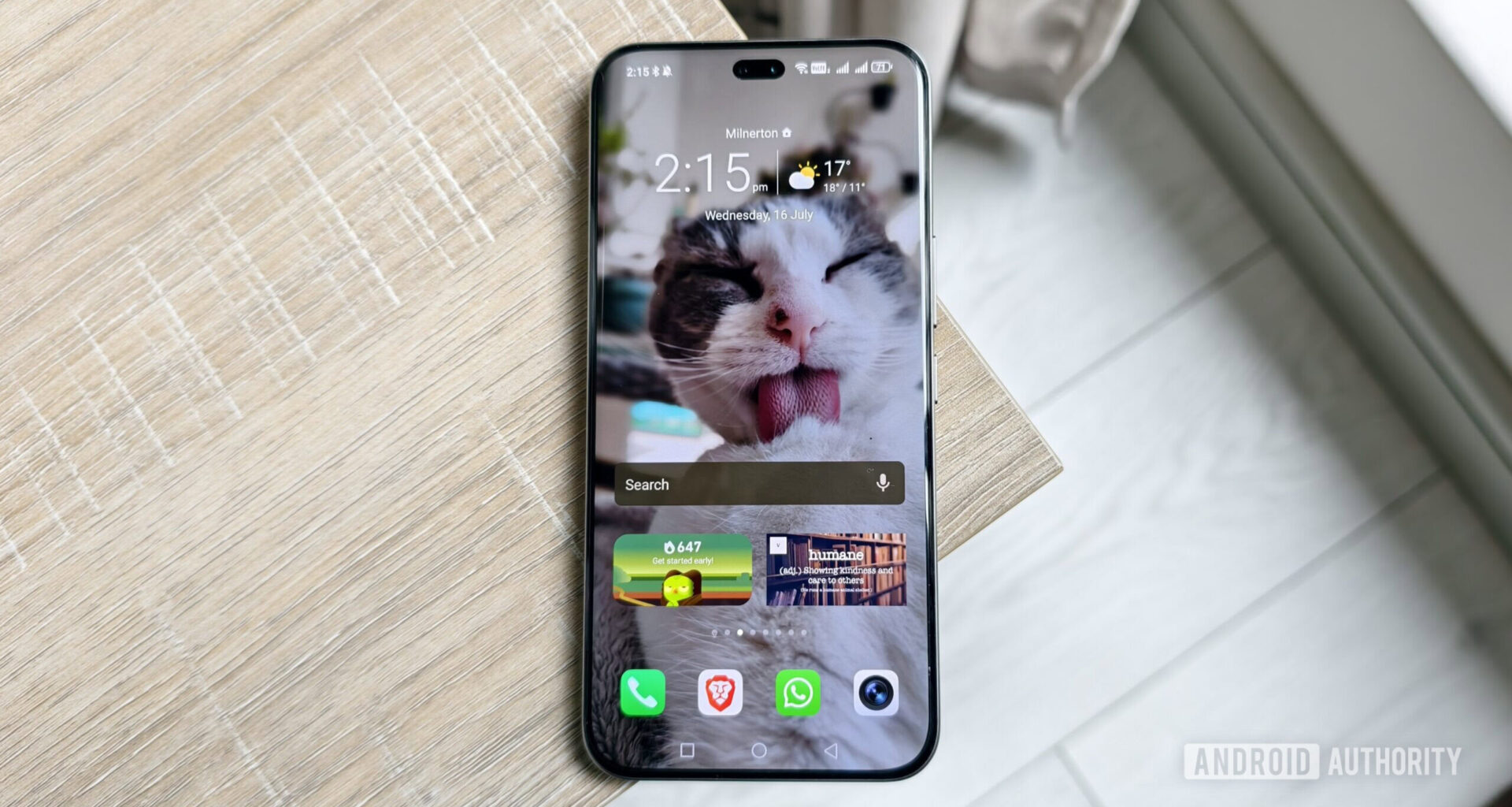 widgets on an android phone home screen