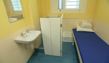 Cockroaches, shrunken clothes among prisoner complaints