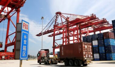 China's trade surplus tops $1 trillion in November