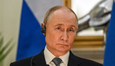 No compromise - Russia sticks to its demands over Ukraine