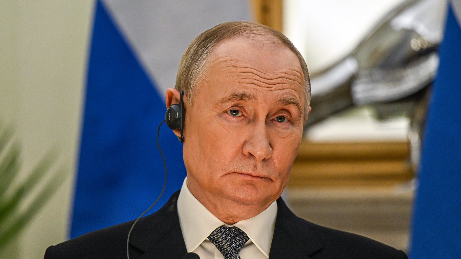 No compromise - Russia sticks to its demands over Ukraine