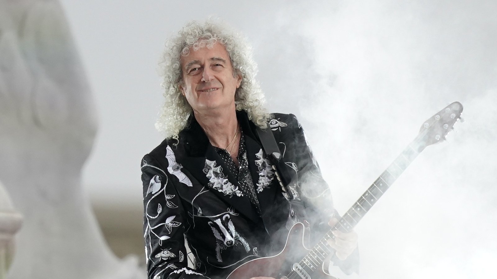 Brian May to broadcast unreleased Queen track