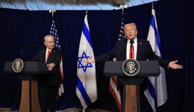 Trump warns Hamas, Iran after Netanyahu talks