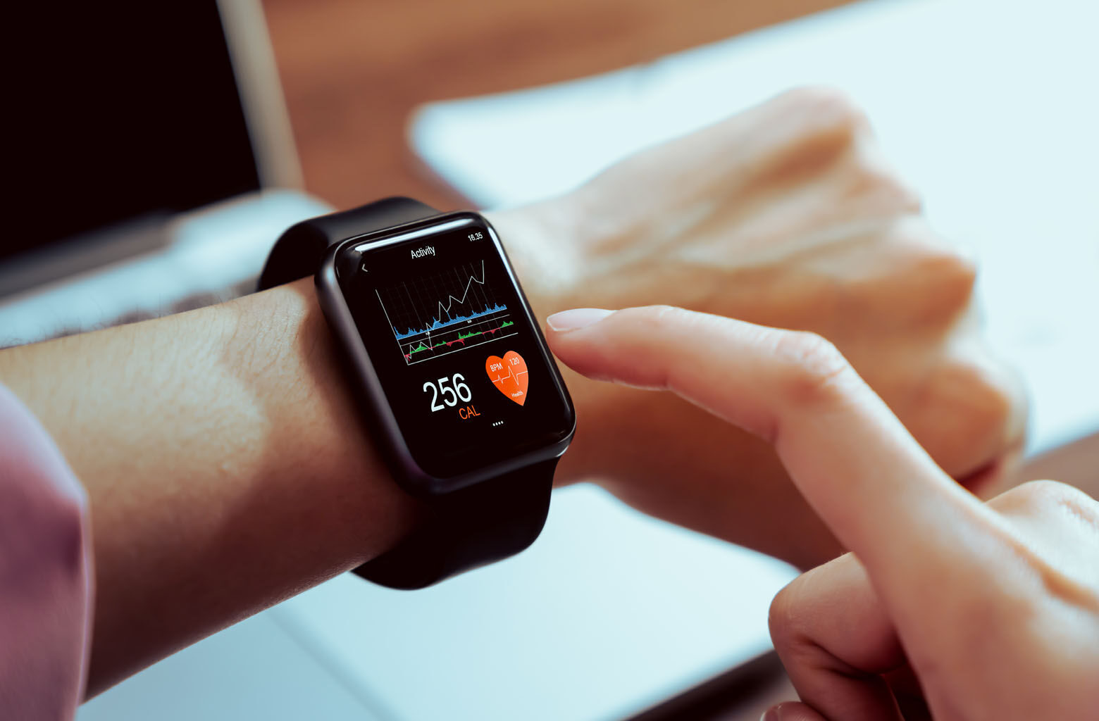 Gifting a smart watch to monitor heart health? Cardiologist weighs in