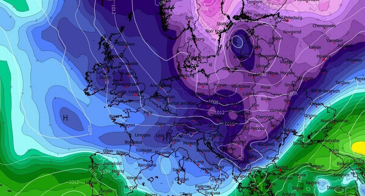 Current weather models show a band of cold air dominating the conditions from Monday, January 5