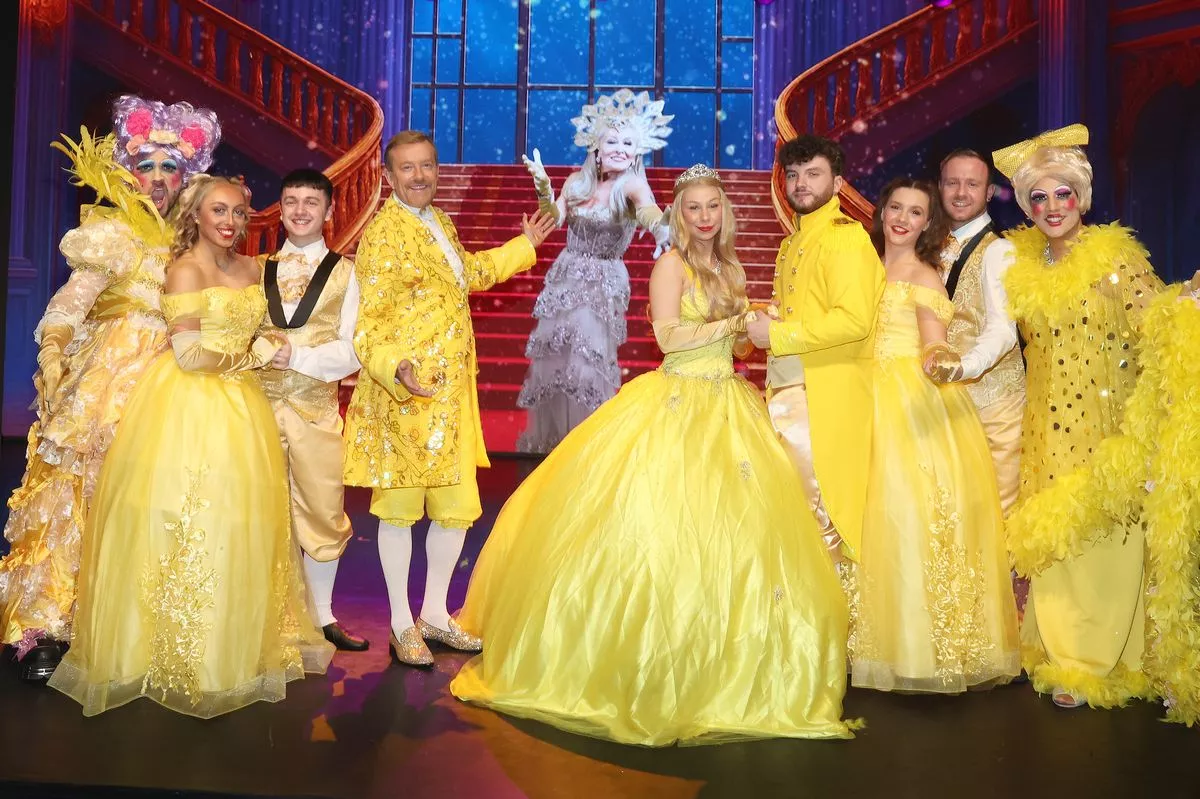 Johnny Ward as Barbie, Alan Hughes as Sammy Sausages and Rob Murphy as Buffy and the panto cast pictured with Adele King as Queen of the Fairies on the big screen ahead of the opening of the Stadium Panto 'Cinderella with Sammy and Buffy' at the National Stadium,Dublin.