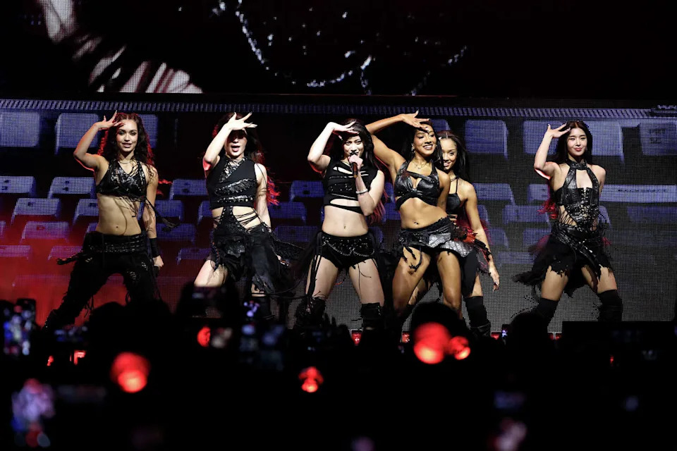 Daniela, left, Yoonchae, Megan, Lara, Manon and Sophia of Katseye made their San Francisco debut on Friday, Dec. 5 at the Bill Graham Civic Auditorium. (Jeremychanphotography/Getty Images)