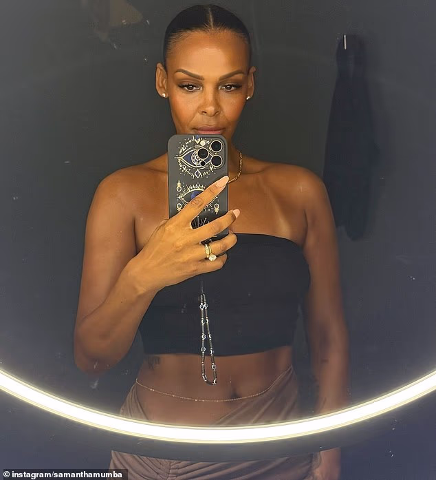 The Irish singer-songwriter, 42, looked incredible in the cropped number, which highlighted her toned abs